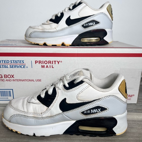 Nike Air Max 90 Shoes Sneakers Kids Youth 1Y Classic Casual Running - Picture 2 of 6